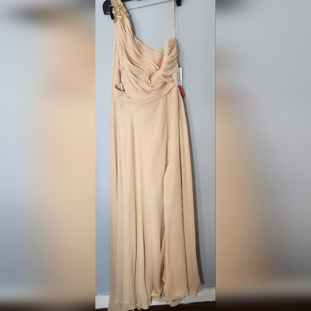 Mac Duggal FLOAT ONE SHOULDER OPEN BACK FLOWY GOWN size 12 (#39) - Picture 10 of 16